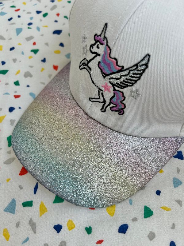 The Girl Cap - Durable Cotton Kids Cap - Unicorn - White