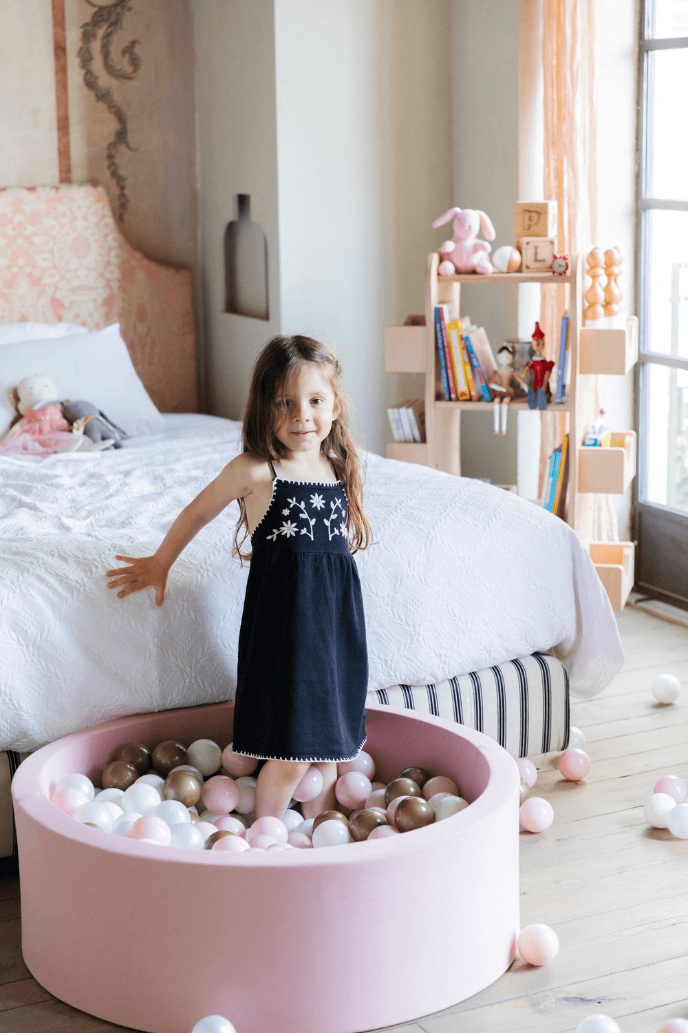 Larisa & Pumpkin - Ball Pit With 200 Balls - Powder/Gold/White