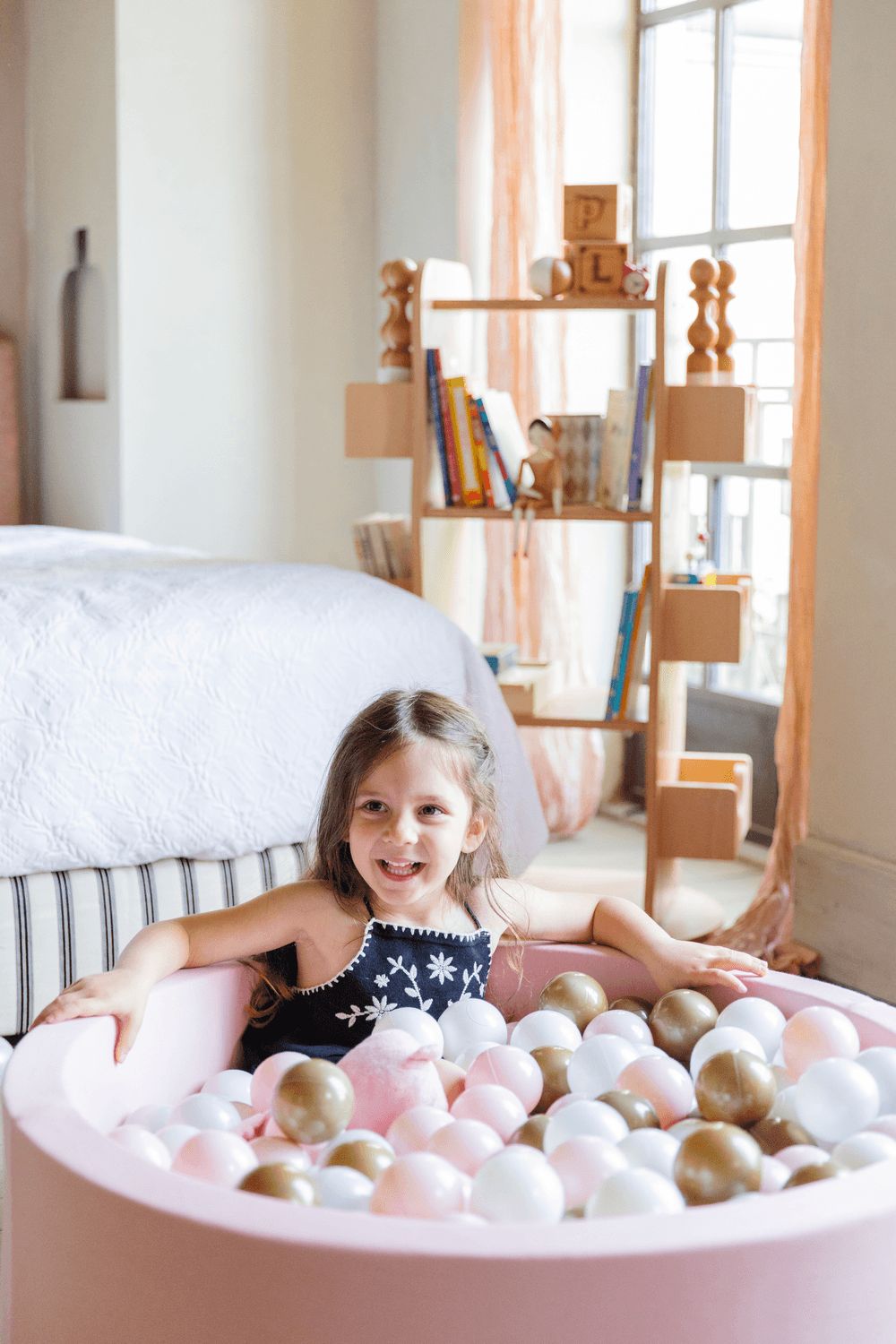 Larisa & Pumpkin - Ball Pit With 200 Balls - Powder/Gold/White