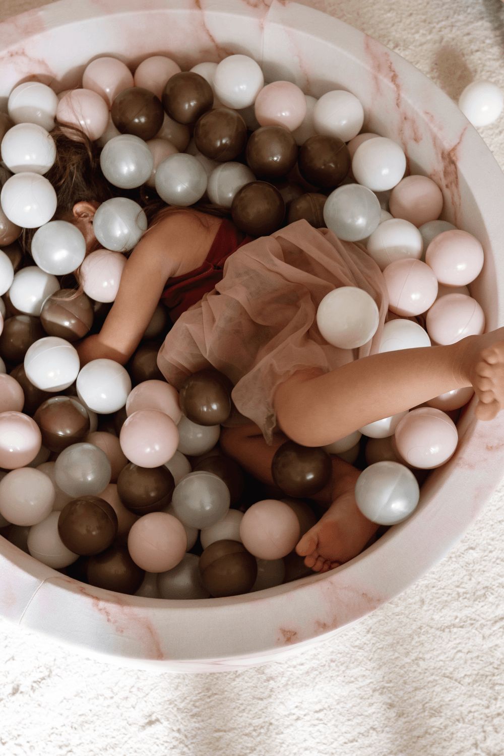 Larisa & Pumpkin - Marble Ball Pit With 200 Balls - Pink/Powder/Grey/White