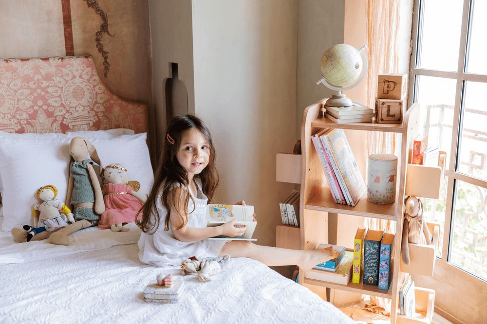 Larisa & Pumpkin - Rotating Wooden Library - Natural