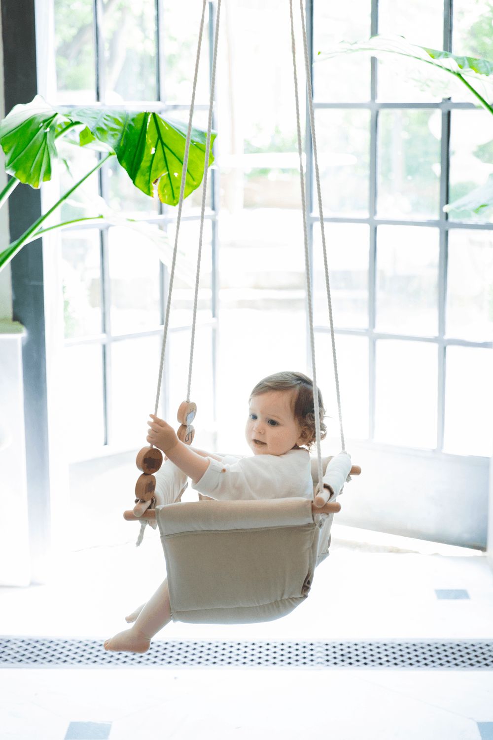 Larisa & Pumpkin - Baby Swing - Mint