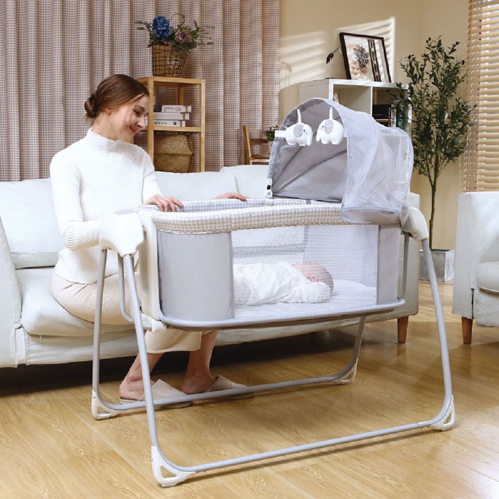 Mastela - 4-in-1 Deluxe Multi-Functional Bassinet - White