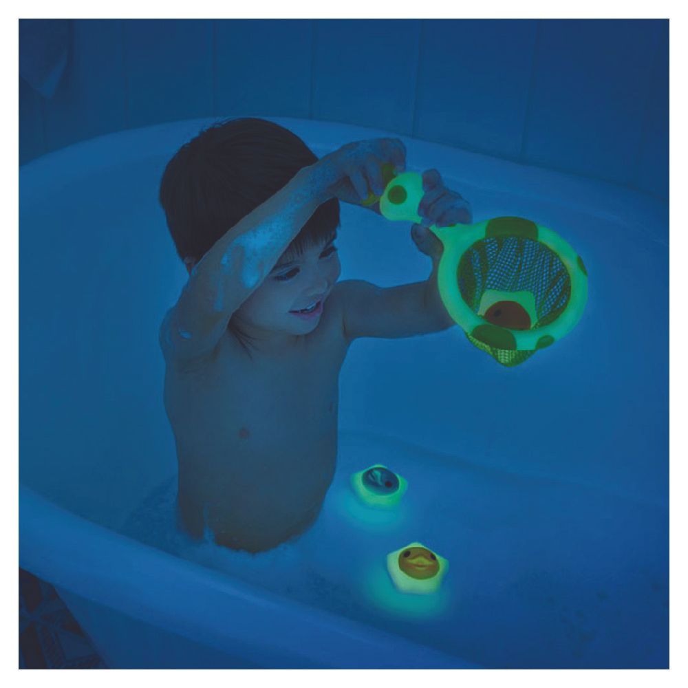 Munchkin - Catch a Glowing Star Glow in The Dark Baby Bath Toy 12m+