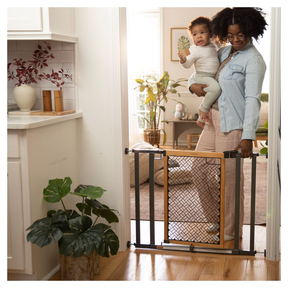 Summer Infant - 36S Series The Doorway Safety Gate