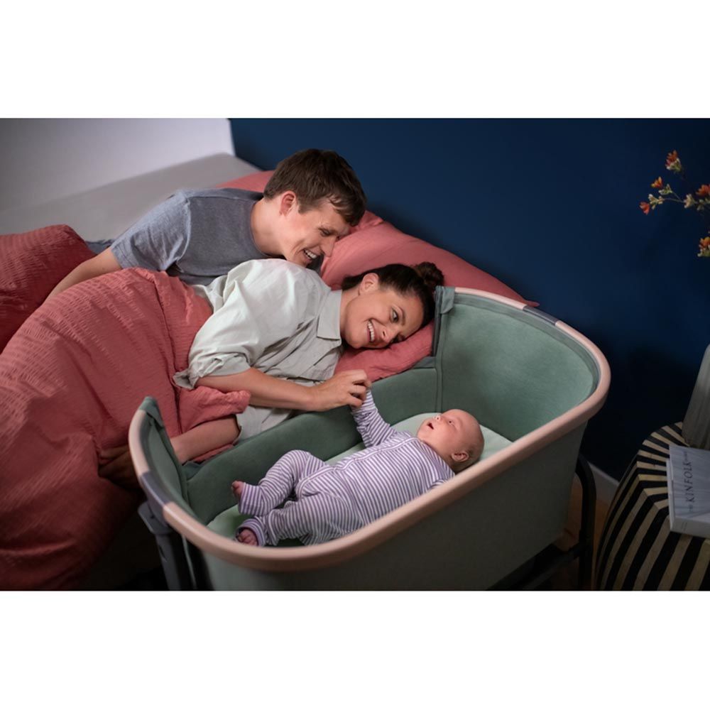 Maxi-Cosi - Beyond Iora Bedside Co-Sleeper Crib - Graphite Eco