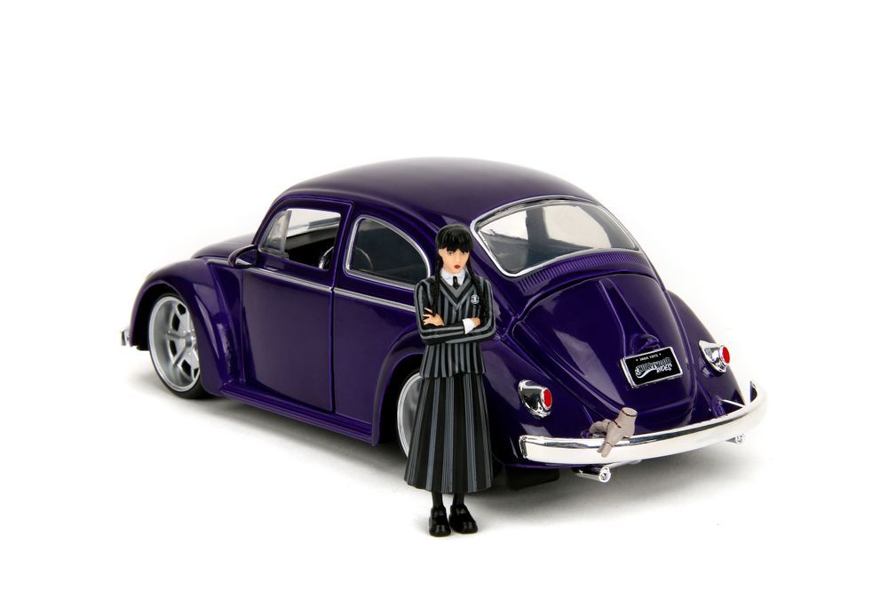 Jada - 1/24 Wednesday Volkswagan Beetle Car With Figurine