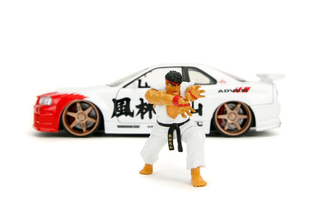 Jada - Street Fighter Ryu And 2002 Nissan Skyline GT-R Playset - 2 Pcs