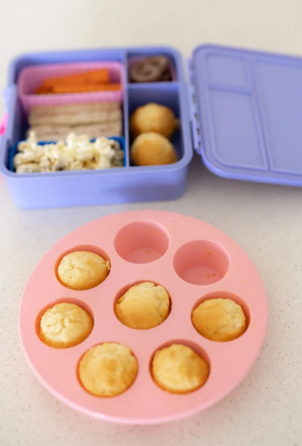 Krumbsco - Muffin Bites Lunchbox Size Baking Tray - Round - Pink