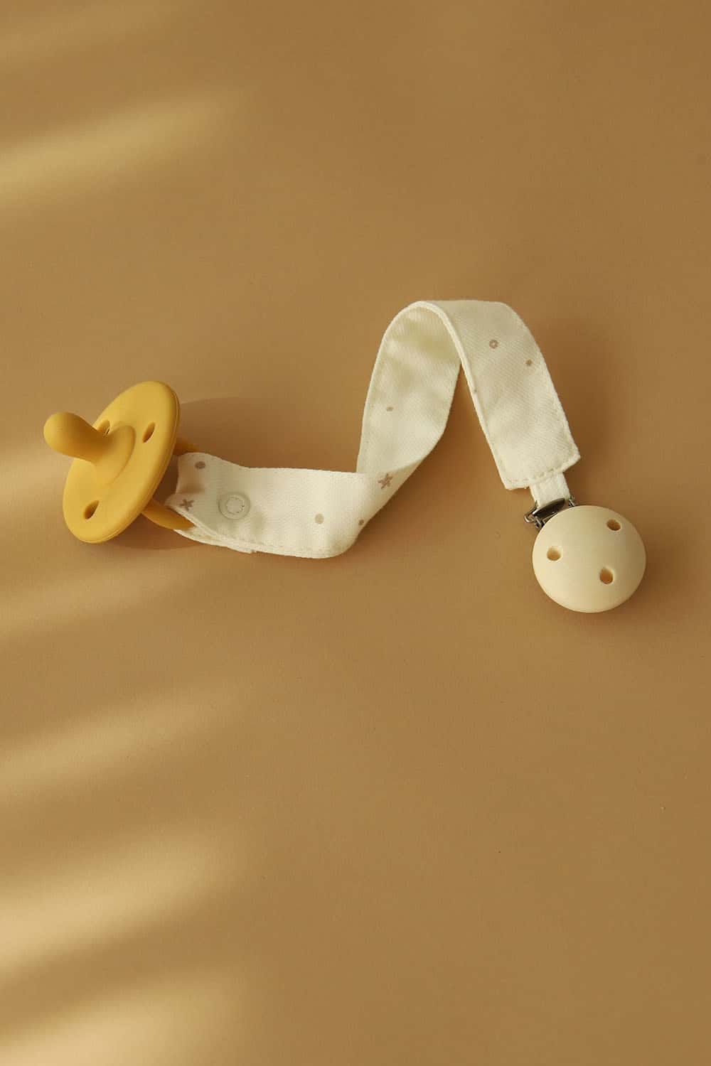 Gloop - Organic Fabric Pacifier Holder - Soft Sky - Natural