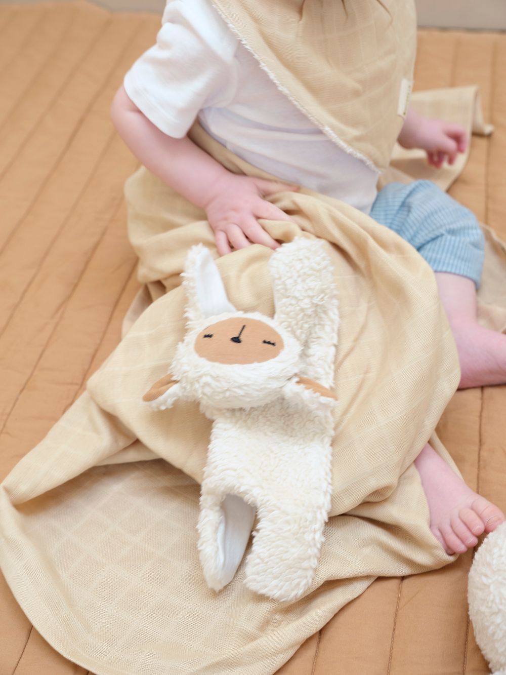 Fabelab - Cuddle Sheep Plush Toy - Natural