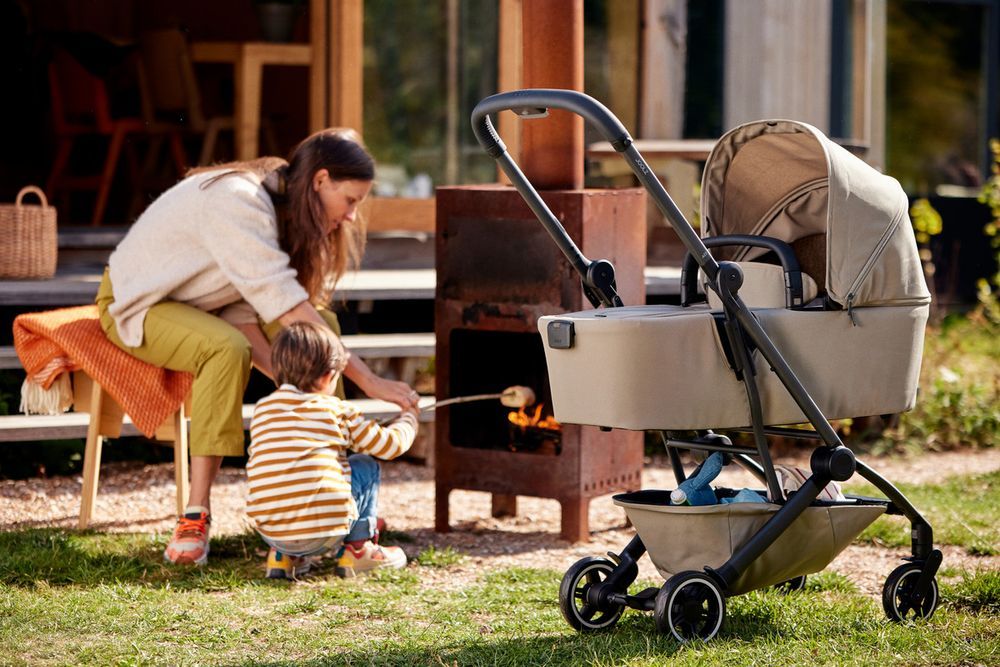 Joolz - AER+ Carrycot - One Hand Foldable Cot - Extended Sunhood - Stone Grey