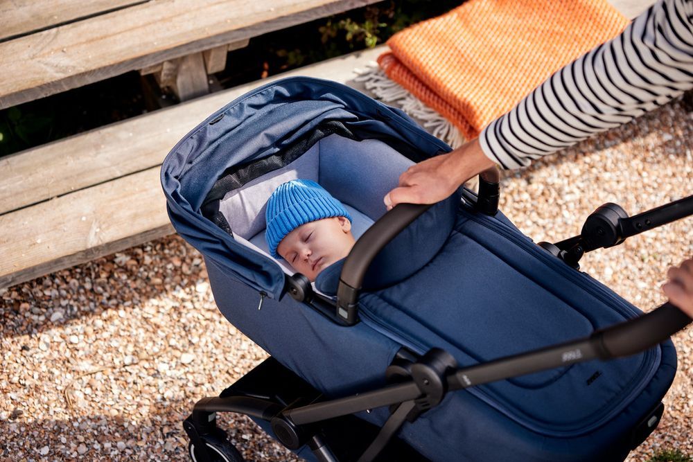 Joolz - AER+ Carrycot - One Hand Foldable Cot - Extended Sunhood - Stone Grey