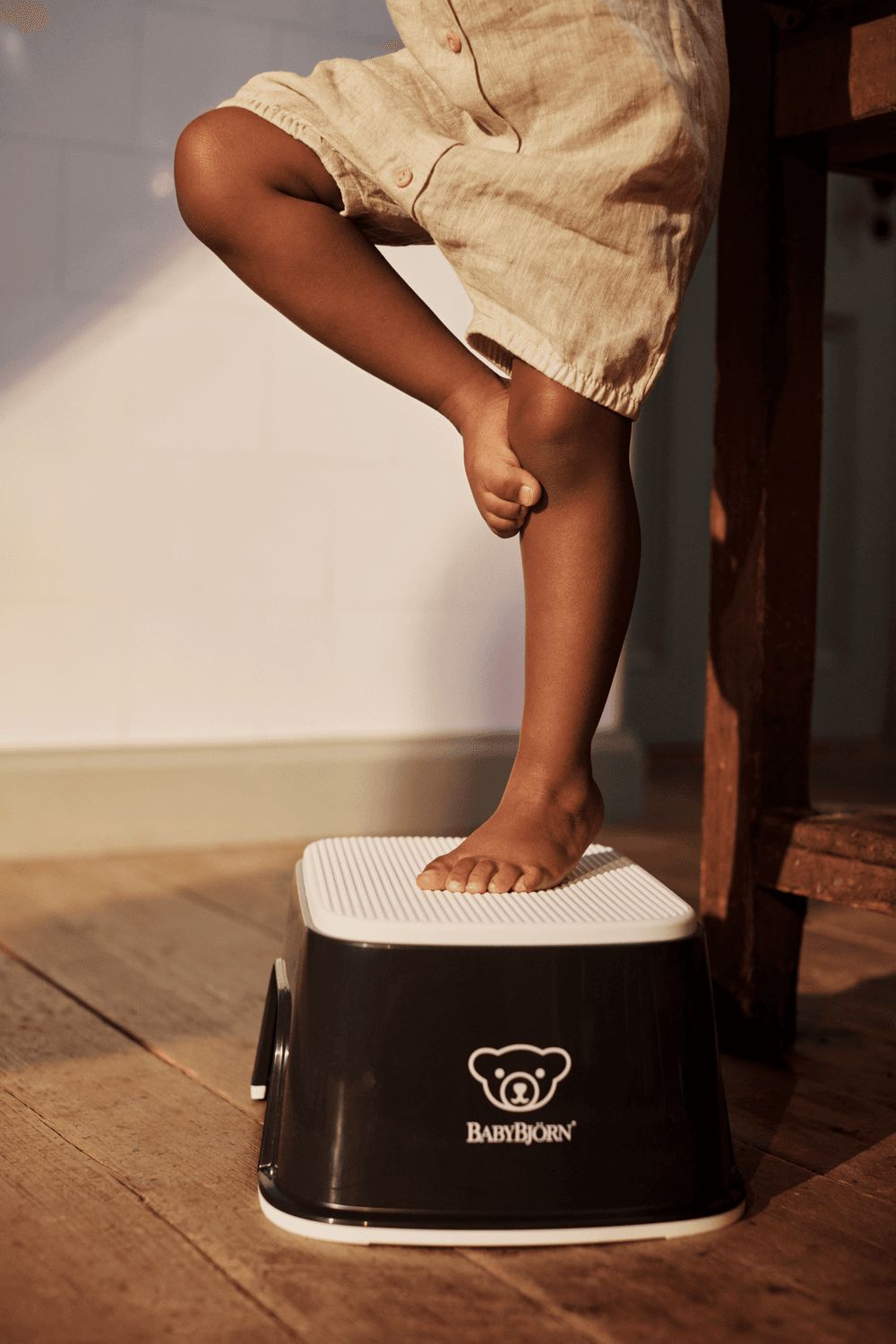 Babybjorn - Step Stool - Black/White