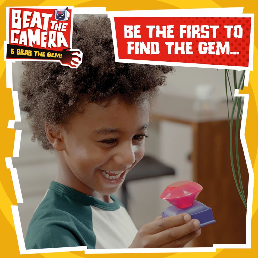 Tomy Games - Beat The Camera Board Games