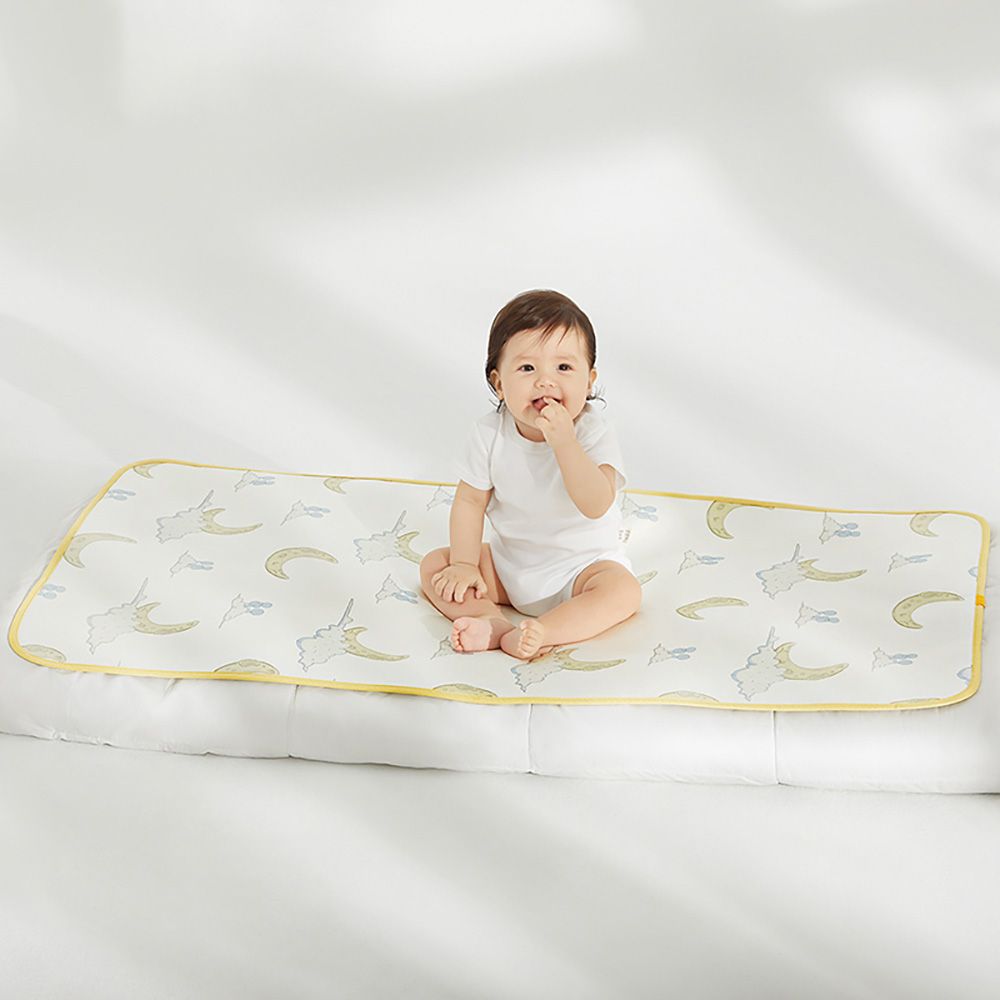 Babycare - Cooling Silk Sleeping Mat - Moon - Yellow