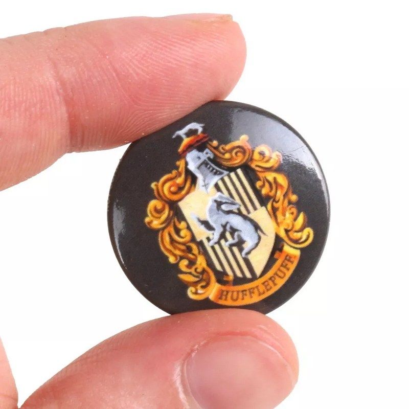 Pyramid International - Harry Potter Hufflepuff Crest Button Badge