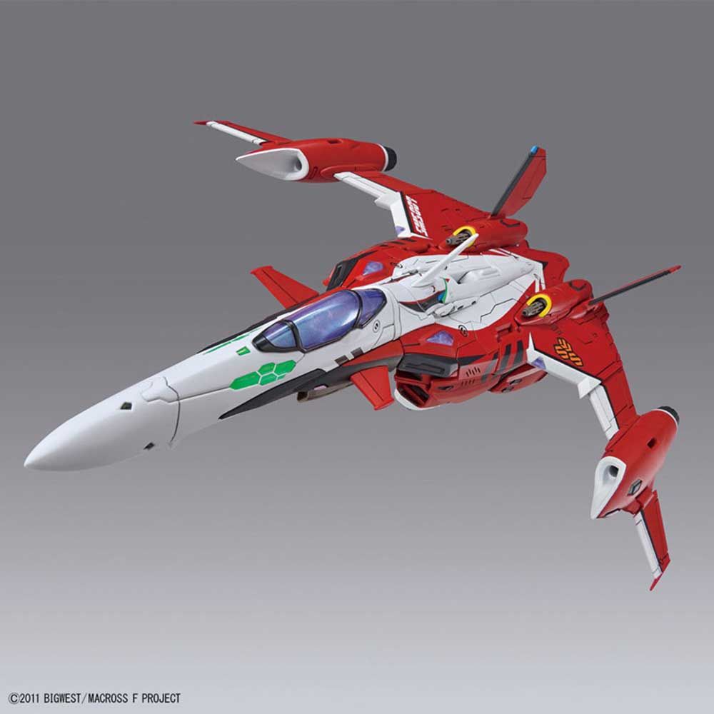 Bandai - 1/100 Hg Macross Yf-29 Durandal Valkyrie Alto Saotome Plastic Model Kit