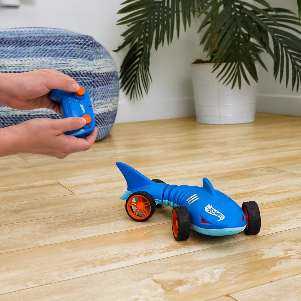 Hot Wheels - R/C ​Mutant Machine