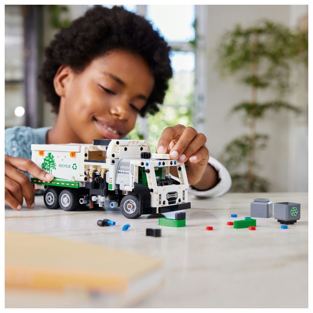 Lego - 42167 Mack Lr Electric Garbage Truck Building Playset