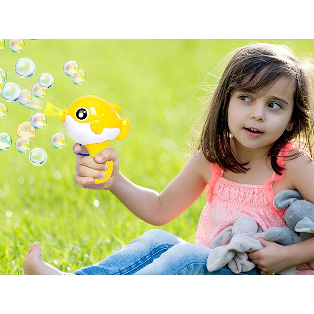 Galaxy Bubbles - Friction Fish Bubble Blower With 50ml Bubble Solution 1pc - Color May Vary