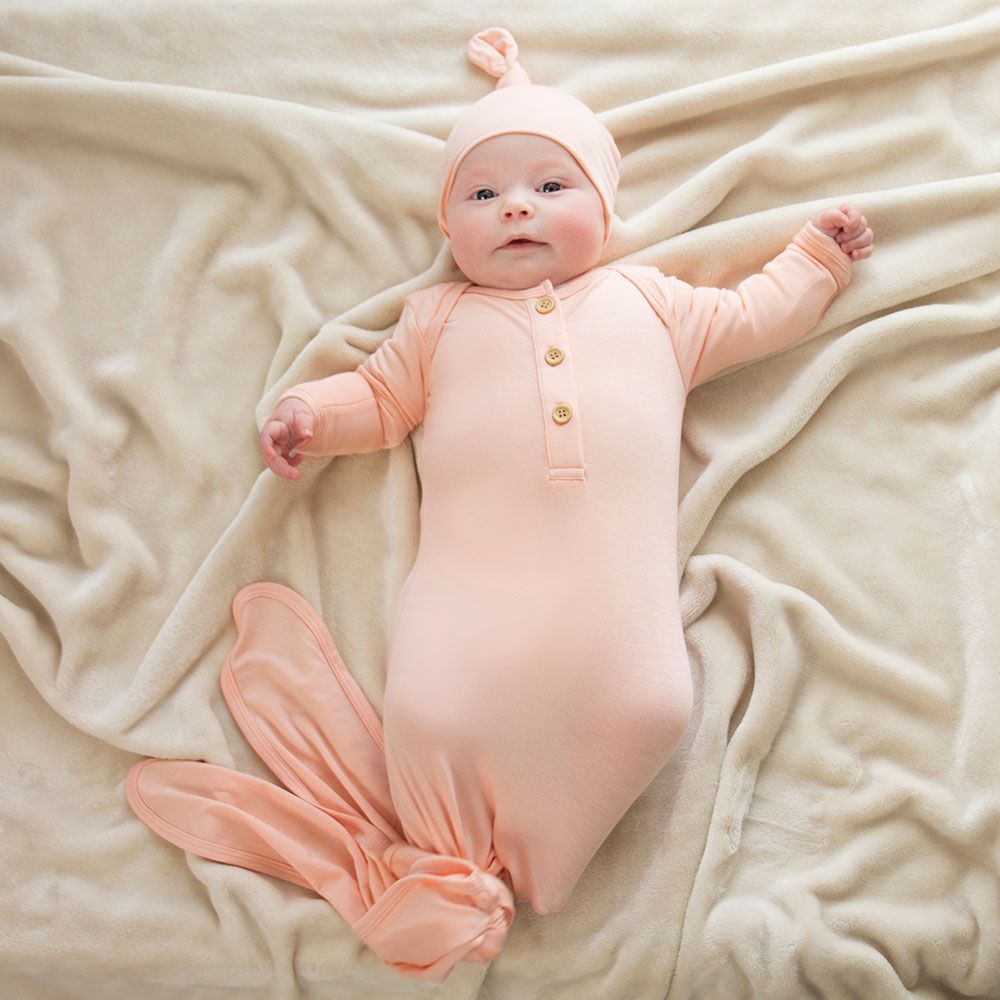 Anvi Baby - Knotted Gown & Beanie Set - That's Peachy