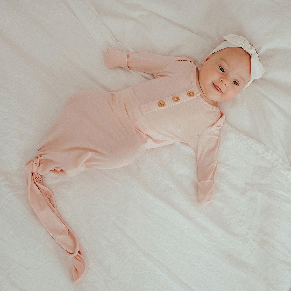 Anvi Baby - Knotted Gown & Beanie Set - That's Peachy