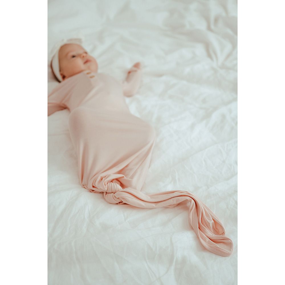 Anvi Baby - Knotted Gown & Beanie Set - That's Peachy