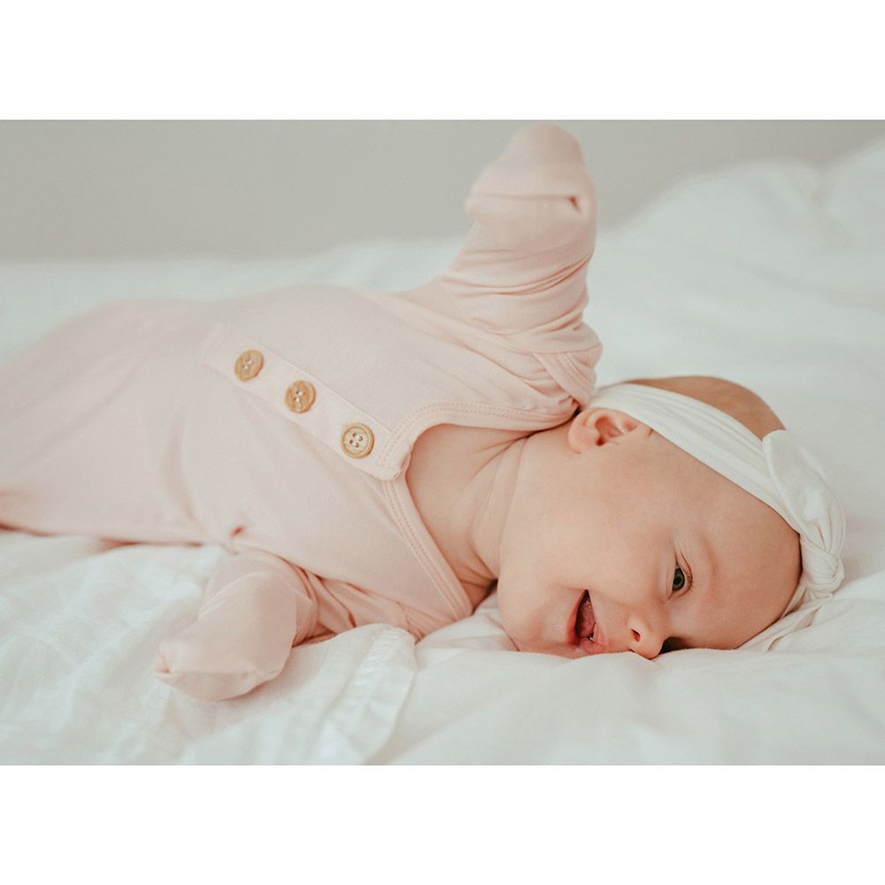 Anvi Baby - Knotted Gown & Beanie Set - That's Peachy