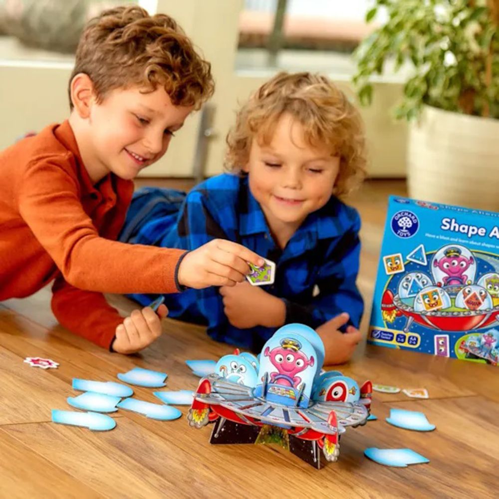 Orchard Toys - Shape Aliens Card Game