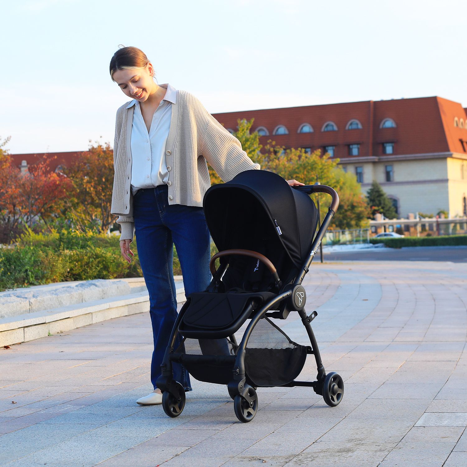 Teknum - Travel Stroll 2 Stroller - Black