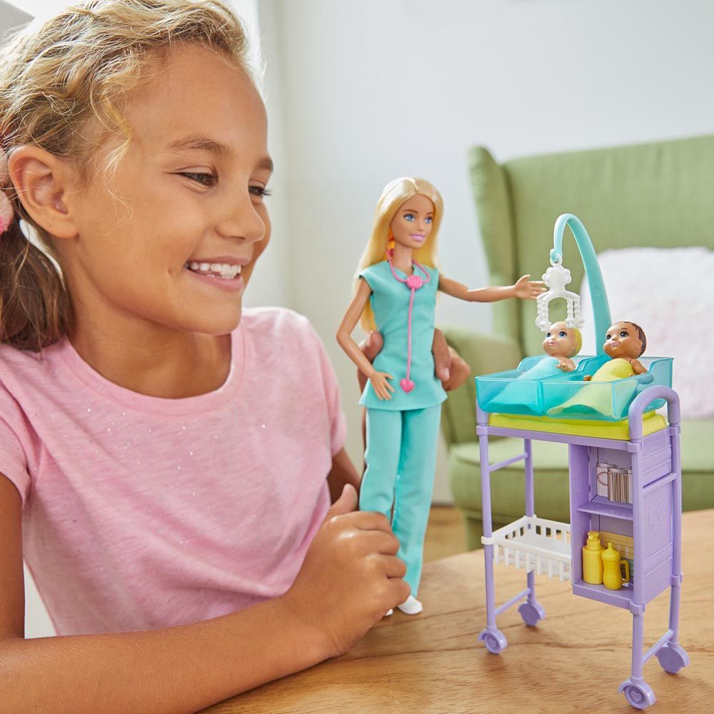 Mattel - Barbie Baby Doctor Playset