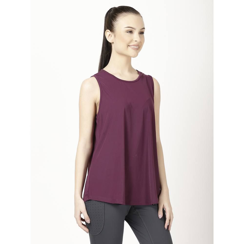 Studioactiv - Back Slit Tee - Wine