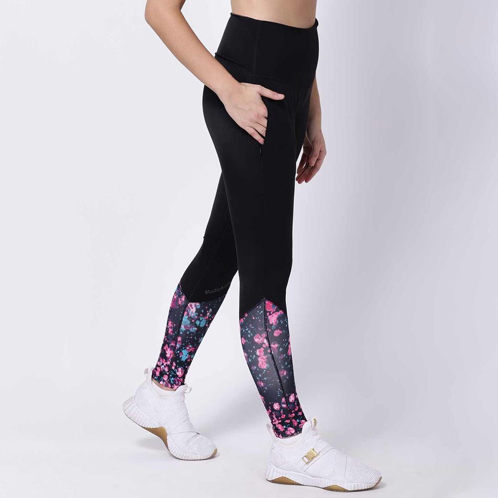 Studioactiv - Black Neoprint Style Diva Leggings