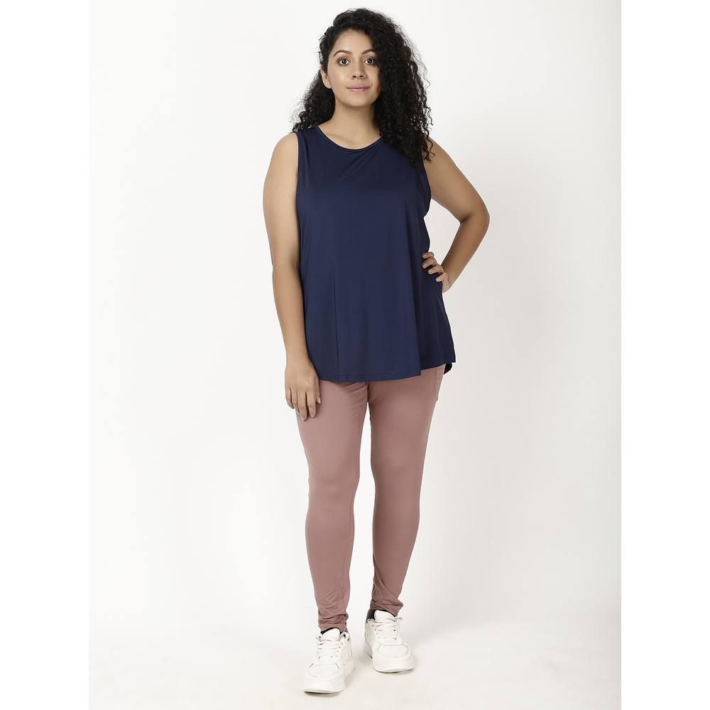 Studioactiv - Back Slit Tee Curvy - Navy