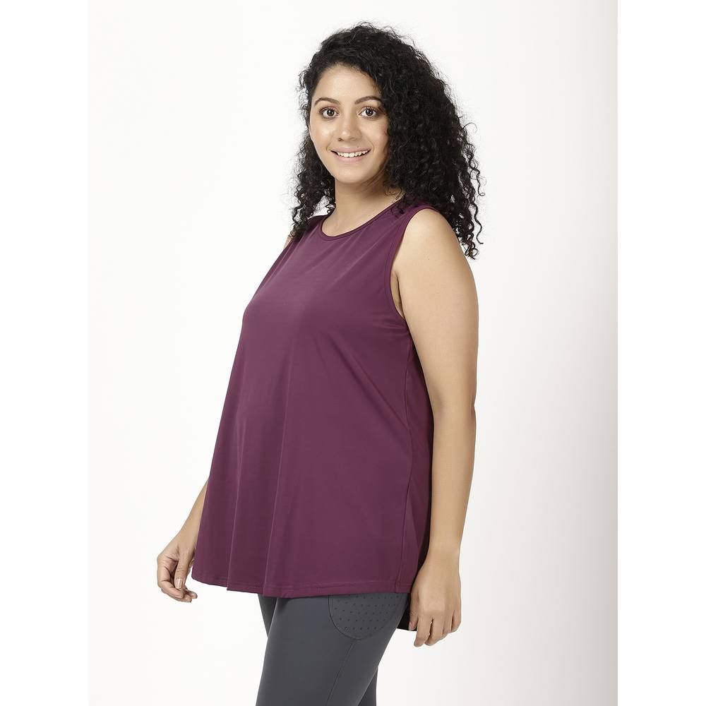 Studioactiv - Back Slit Tee Curvy - Wine