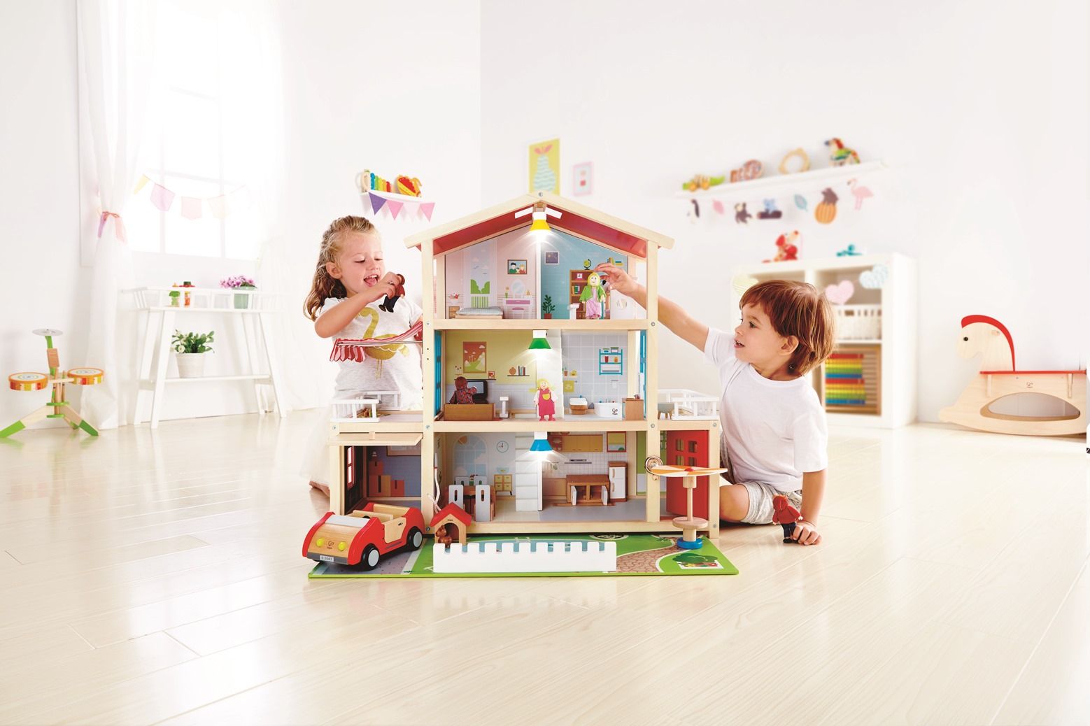 Hape - Doll Family Mansion - 29 pcs