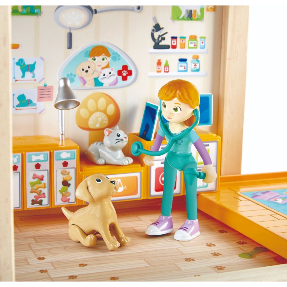 Hape - Furry Friend Vet Themed Wooden Dollhouse Set - 30pcs