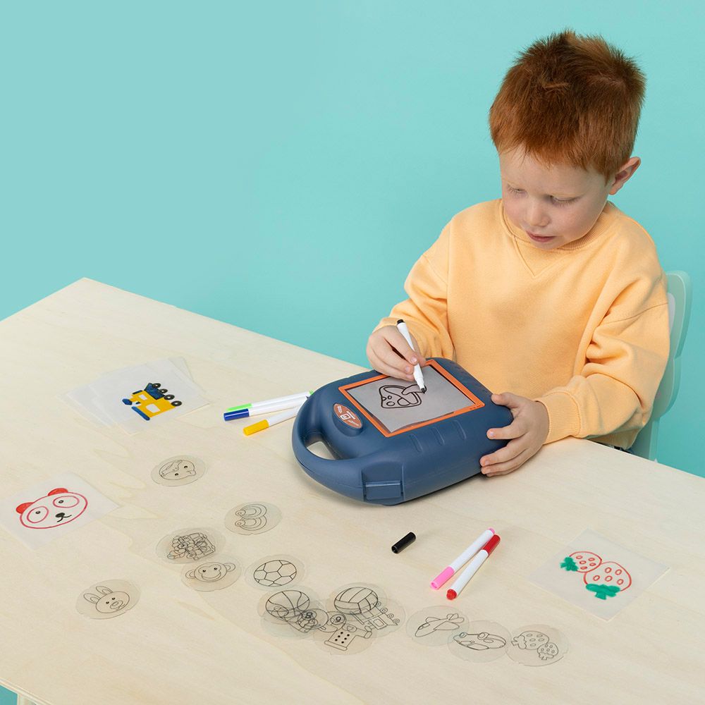 Eurekakids - Drawing Projector With Light - 56pcs