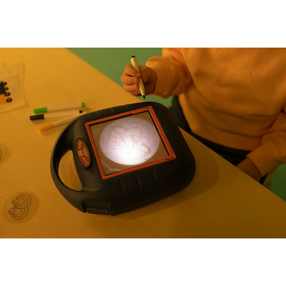 Eurekakids - Drawing Projector With Light - 56pcs