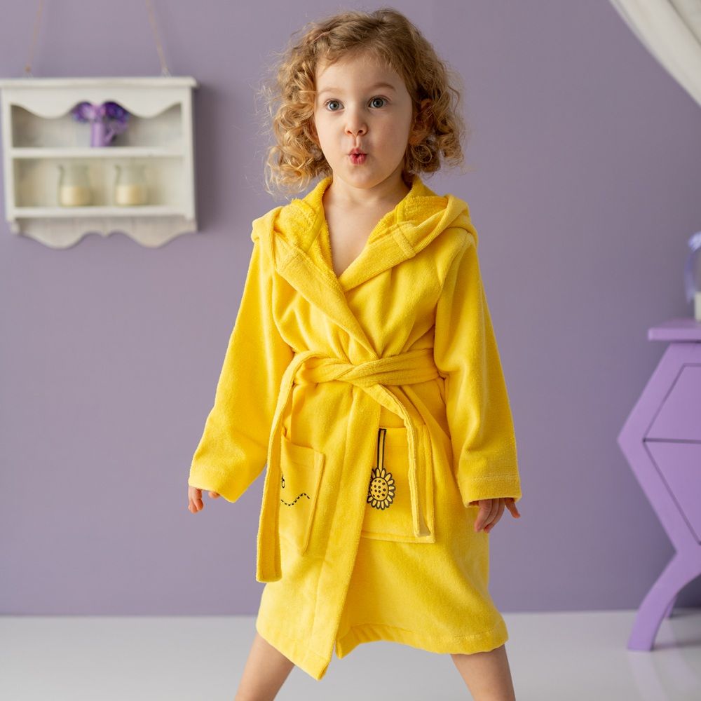 Milk&Moo - Buzzy Bee Velvet Hooded Bathrobe