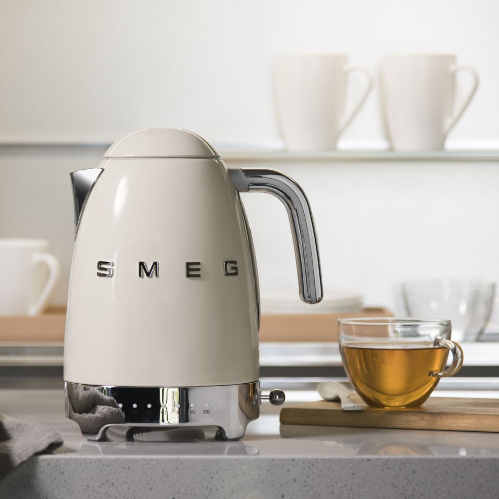 Smeg - Variable Temperature Kettle 1.7L - Cream