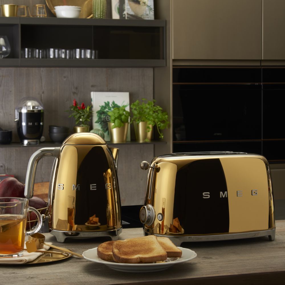 Smeg - 50's Retro Style Aesthetic 2 Slice Toaster - Gold