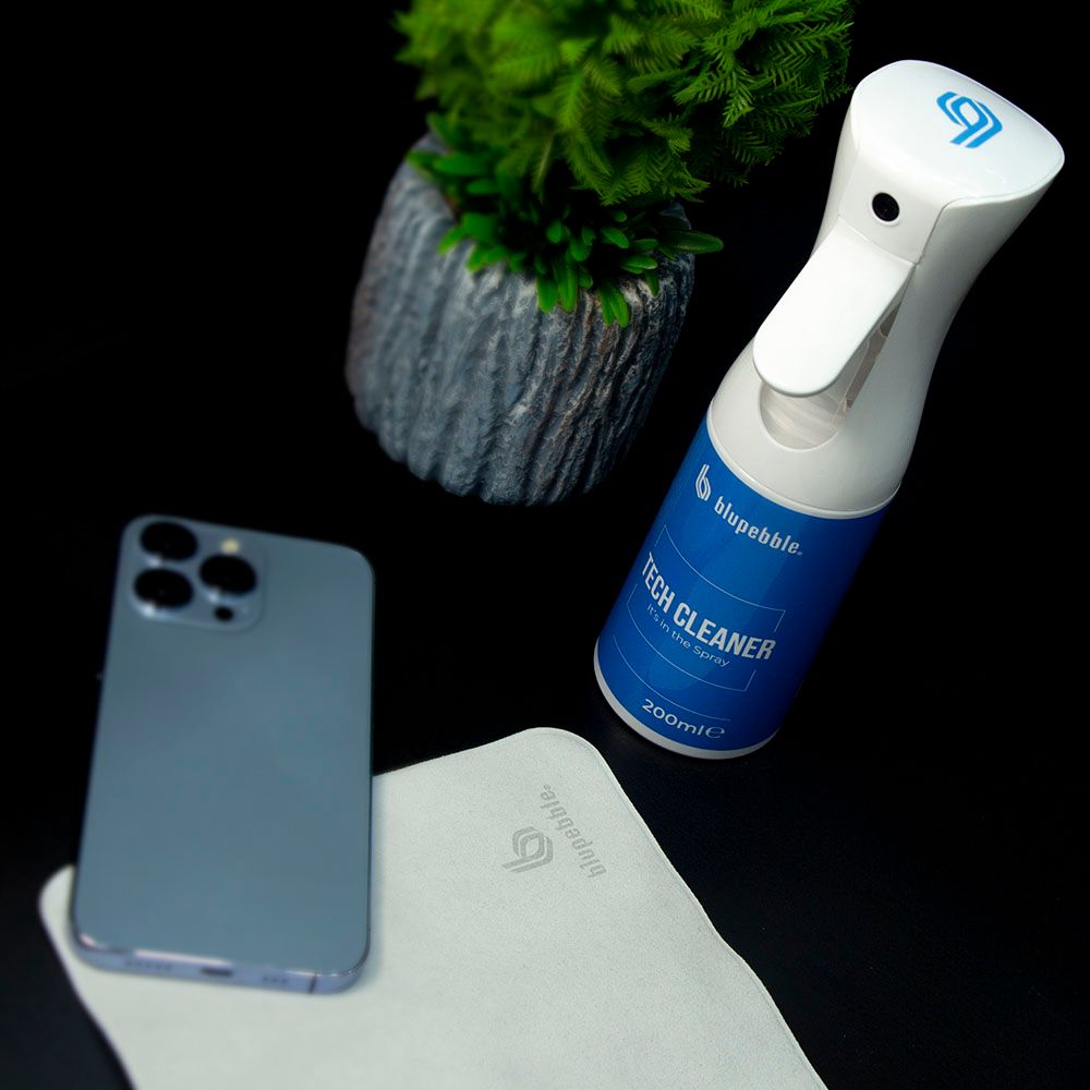 Blupebble - Tech Cleaner Spray Bottle w/ Cleaning Cloth - 200 ml 