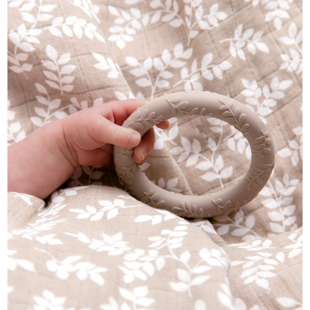 A little Lovely Company - Leaves Teether - Pack of 2 - Taupe