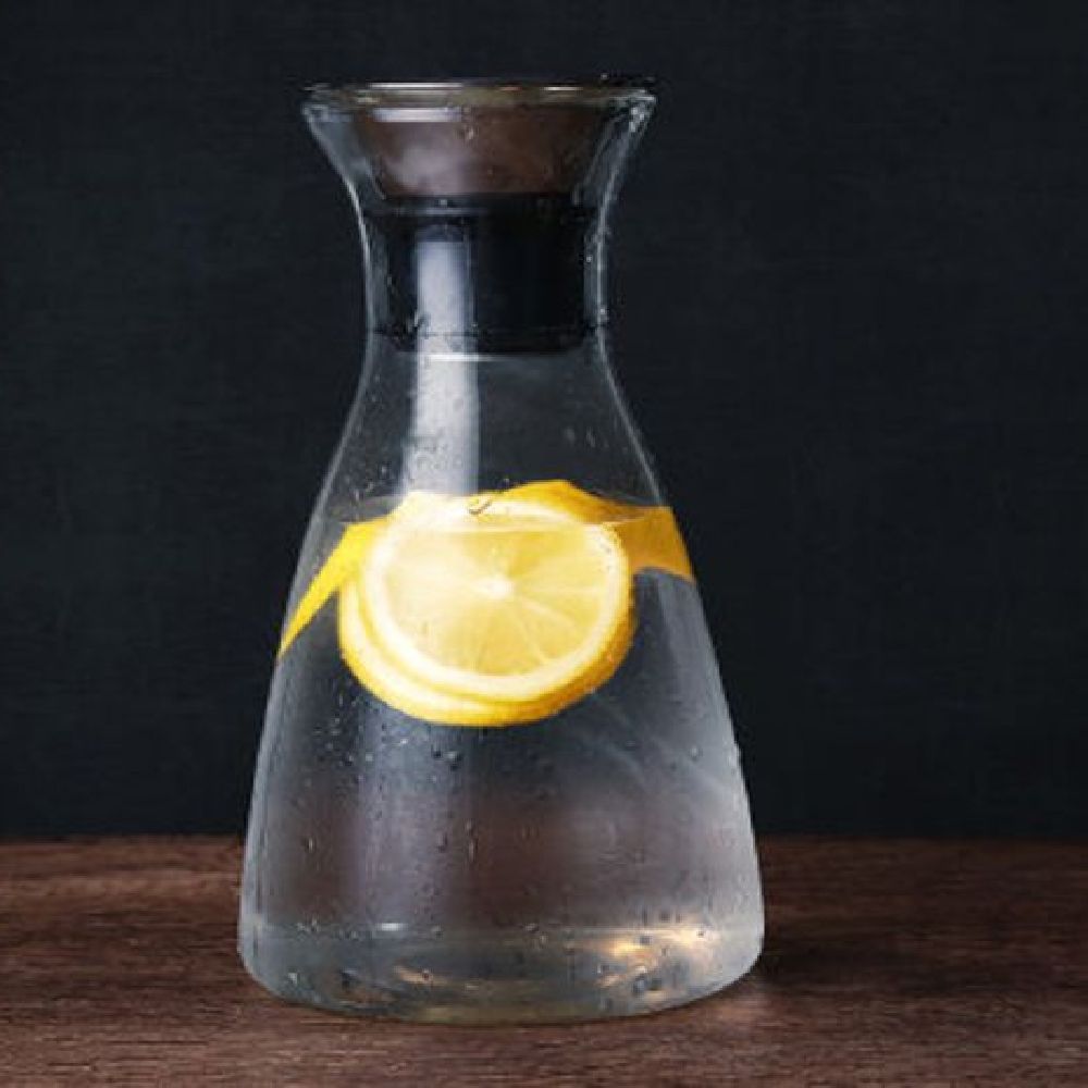 1Chase - Borosilicate Water Carafe W/ Flow Lid 1600ml