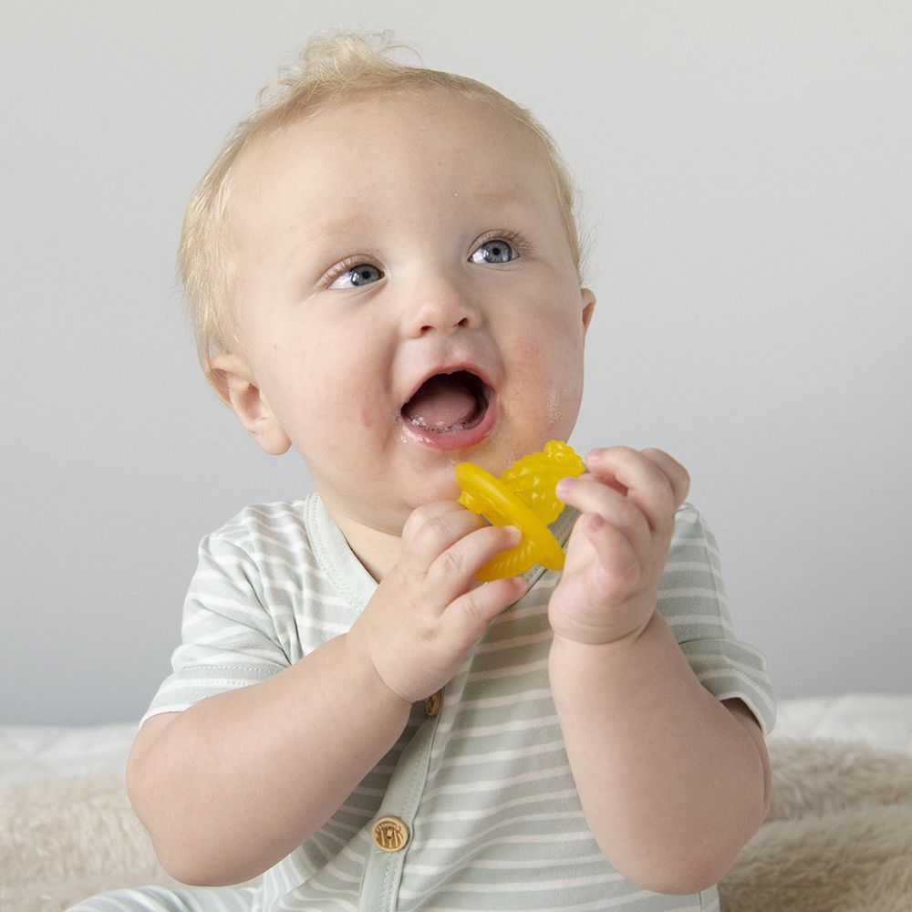 Itzy Ritzy - Silicone Pineapple Teensy Teether - Yellow