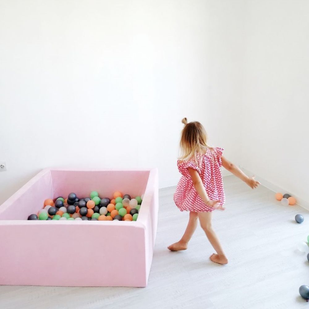 Ezzro - Square Ball Pit 100 x 100 x 40cm W/ 100 Balls(White, Baby Pink, Light Grey, Pearl)