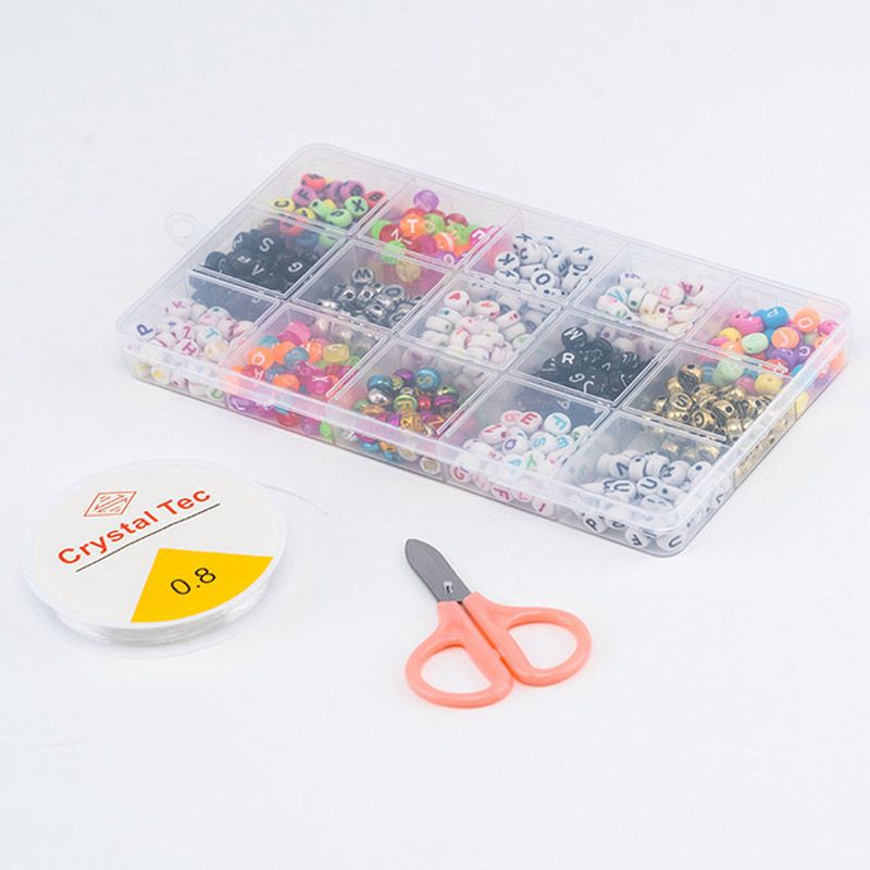 Family Center - English Beads w/ 2 Thread Rolls & Scissors 18-33-5468