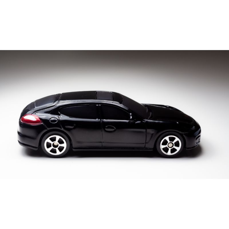 Maisto Fresh Metal - Diecast Car 3" - Porsche Panamera Turbo